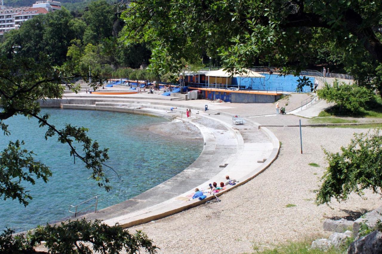 Apartments With A Parking Space Lovran, Opatija - 7713 Екстериор снимка